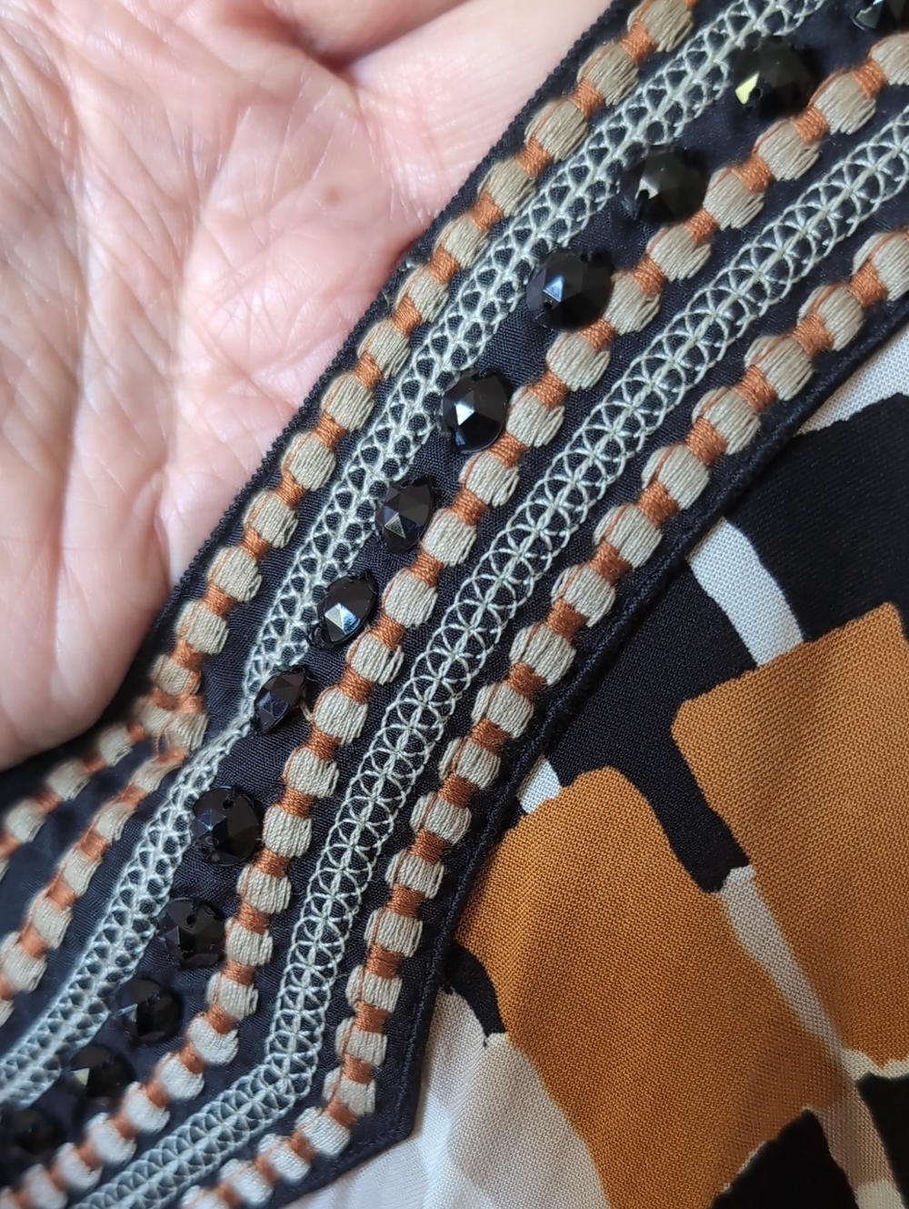 Tunic - Picture 4 of 10